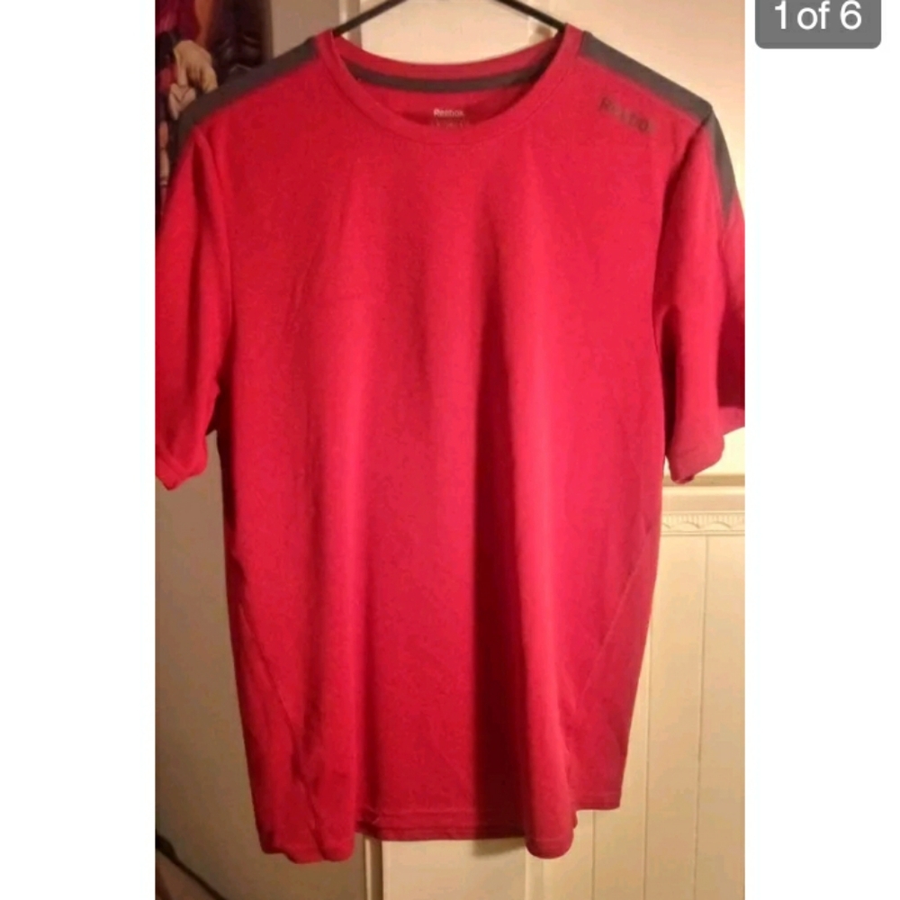 Reebok Boys Golf Shirt. Medium. Red/Grey. Pre-owned